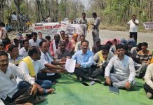 ६ वर्षांपासून रखडलेल्या आलापल्ली–सिरोंचा महामार्गासाठी ‘रस्ता रोको’ आंदोलन